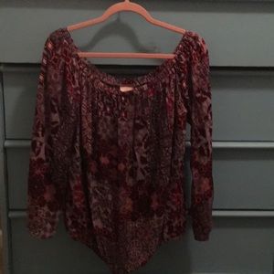 Knox and Rose off shoulder top